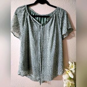 Gorgeous sage and white print Small blouse.